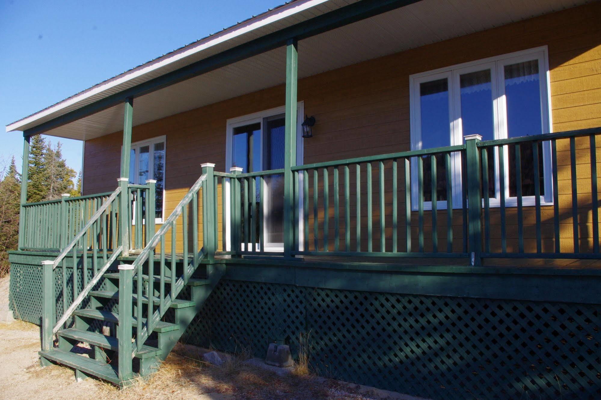 Auberge La Taniere Tadoussac Exterior photo